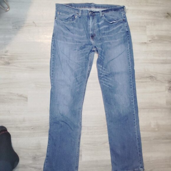 Vintage Levis Light Wash Straight Leg Jeans Measured 36x34 #B18-C1539 - Picture 1 of 3